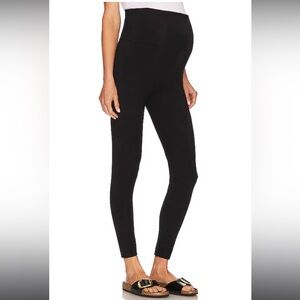 BNWOT The Ultimate Before, During, And After Maternity Legging in Black Large